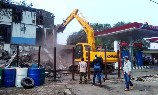 Eksekusi Pom Bensin Disoal