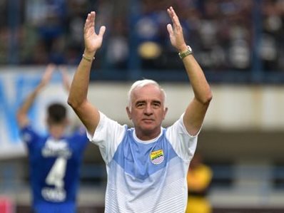 Mario Gomez: Feliz Cumpleanos, Persib!