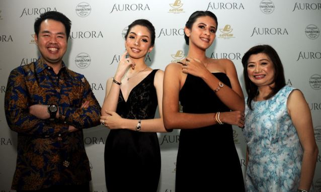 Hadirkan Swarovski Zirconia Pada Produk Aurora