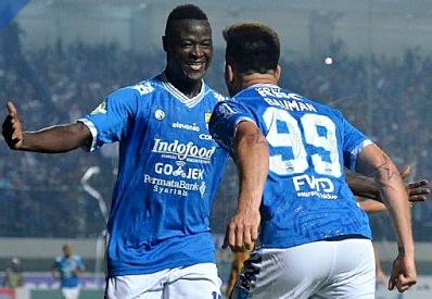 Mario Gomez Puas Dengan Duet Eze-Bauman