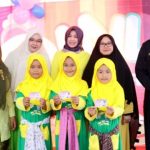 Serahkan KIA ke Siswa Serahkan KIA ke Siswa