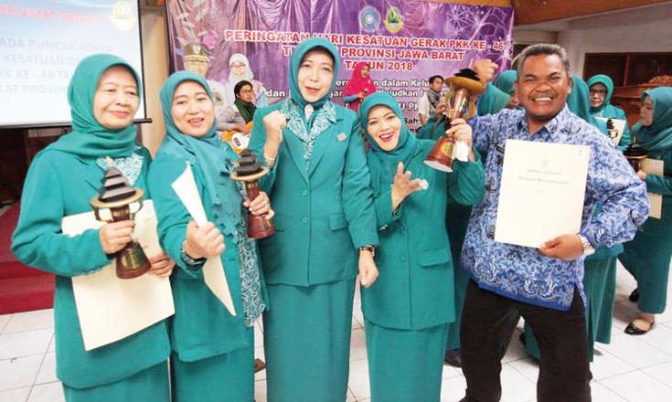 PKK Kota Bandung Raih 4 Penghargaan