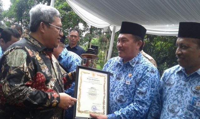 SMAN 1 Garut Terima Penghargaan Sekolah Sehat