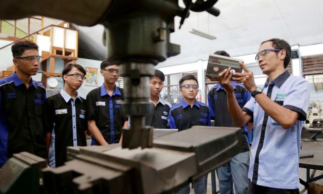 Siap Dorong Sektor Usaha dan Industri Siap Dorong Sektor Usaha dan Industri