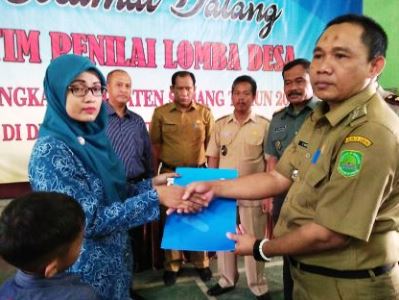 Bumiputera Serahkan Uang Duka ke Ahli Waris