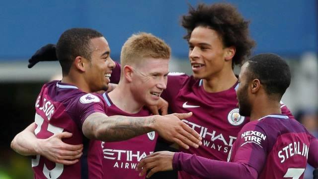 Nodai Old Trafford, Retas Derby Terpedas