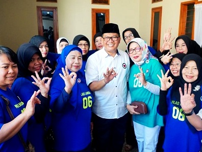 Memperhatikan Lansia Adalah Kewajiban