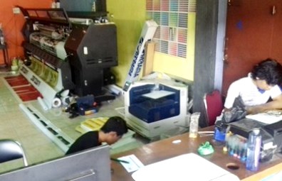 Pengusaha Percetakan Banjir Orderan Pengusaha Percetakan Banjir Orderan