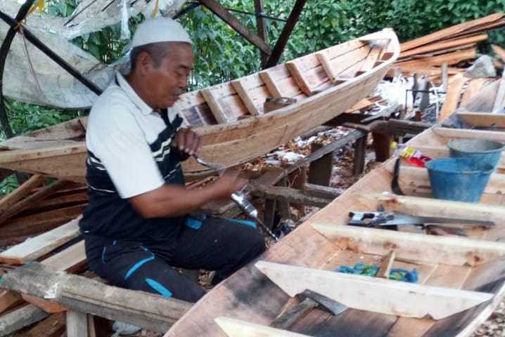 perahu kayu