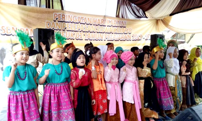 Berikan Contoh Teladan Pada Anak Berikan Contoh Teladan Pada Anak