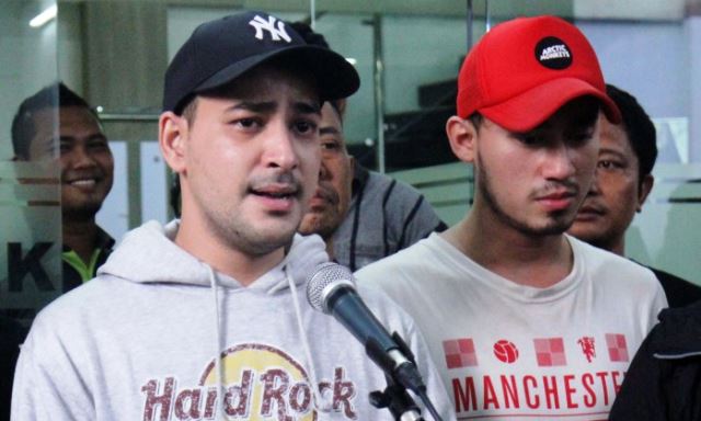 Riza Shahab dan Reza Alatas Terciduk Pakai Narkoba Riza Shahab dan Reza Alatas Terciduk Pakai Narkoba
