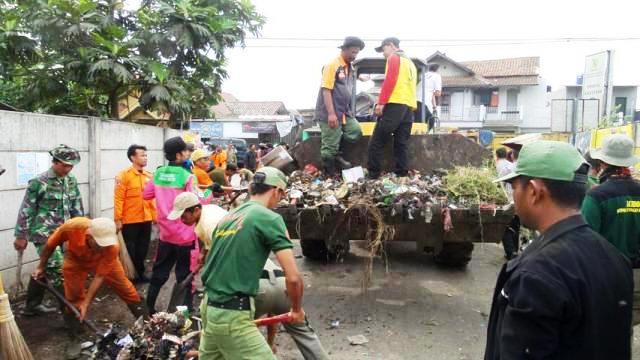 Sampah Liar Sulit Ditangani