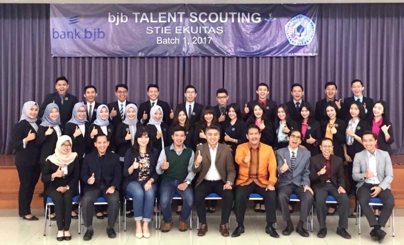 STIE Ekuitas Fasilitasi Lulusan Kerja di Bank