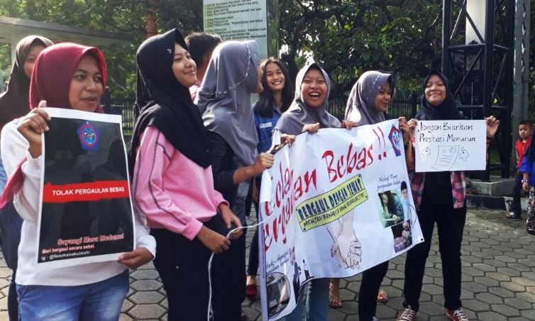 Anak-Anak Menolak Pergaulan Bebas