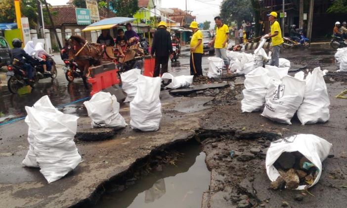 Janji Perbaiki dengan Cepat Janji Perbaiki dengan Cepat