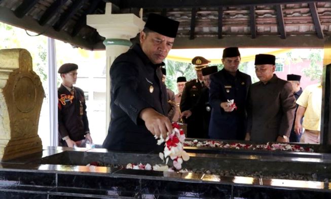 Ziarah Ke Makam Para Mantan Bupati