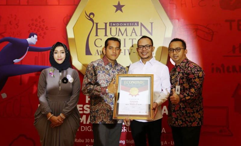 bank bjb Raih Indonesia Human Capital Award 2018 bank bjb Raih Indonesia Human Capital Award 2018