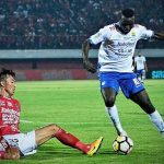 Persib Diimbangi 10 Pemain Bali United