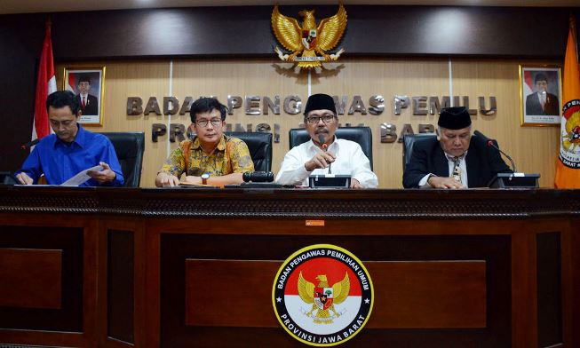 Dua Kubu ‘Serang’ Bawaslu-KPU