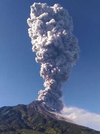 Merapi Dua Kali Meletus