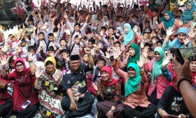 Cintai Seni Budaya Sunda, Disdik Gelar Tradisional Art Goes to School