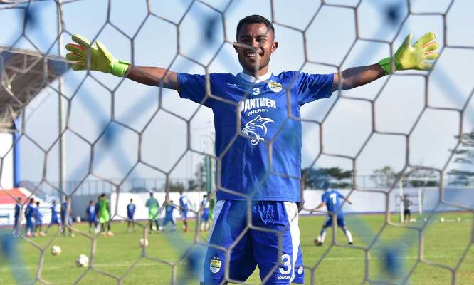 Ardi Idrus Jaga Ketat Lini Belakang