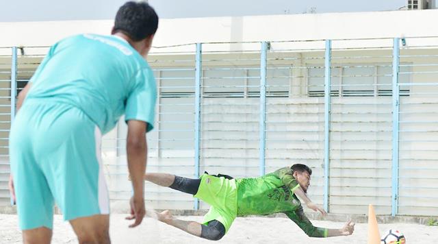 Laga Persebaya vs Persib Resmi Ditunda Laga Persebaya vs Persib Resmi Ditunda