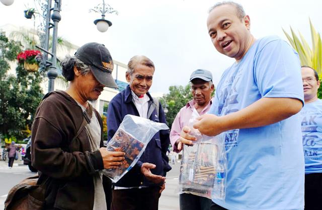 Sosialisasi Pajak Lewat Takjil