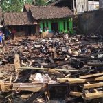 7 rumah -ludes-terbakar