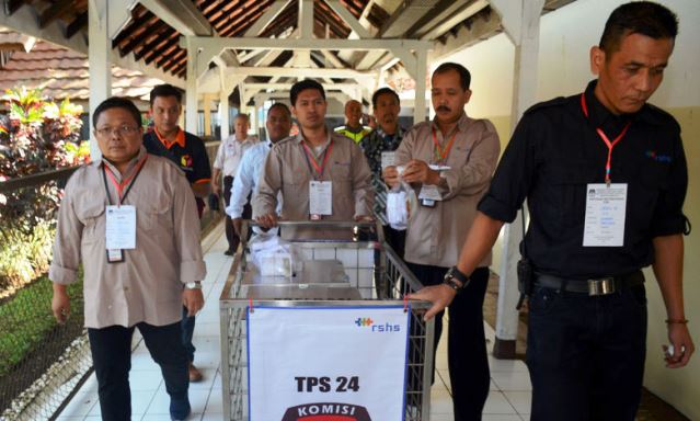 Rekomendasikan PSU di Dua TPS Rekomendasikan PSU di Dua TPS
