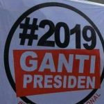 Kader PDIP Kota Cimahi Turunkan Paksa Spanduk dan Pamflet #2019GantiPresiden