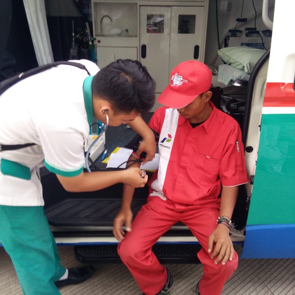 Pastikan Layanan Prima untuk Para Pemudik, Pertamina MOR III Berikan Layanan Kesehatan para Operator dan Awak Mobil Tangki Agar Selalu Prima