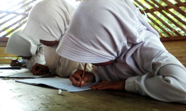 Angka Putus Sekolah Tinggi karena Faktor Alam dan Ekonomi KBM