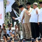 Tak Percaya Lembaga Survei