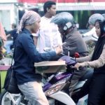 Pegiat Medsos Berbagi Takjil Gratis