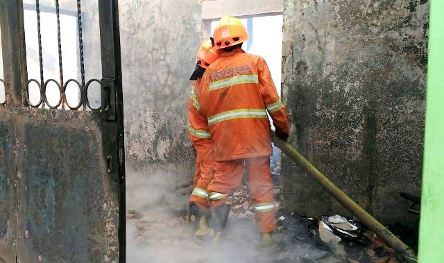 6 Ruangan SMP 50 Bandung Ludes Terbakar