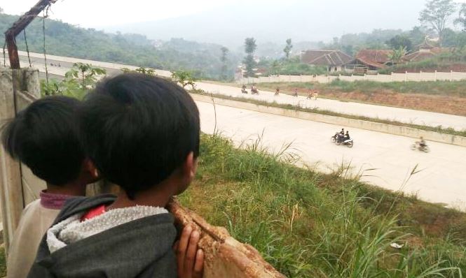 Tol Cisumdawu Jadi Arena Balap Liar