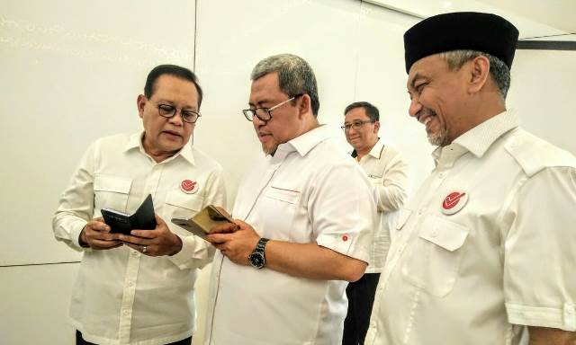 Debat Terakhir, Asyik Akan Pertajam Visi dan Misi Debat Terakhir, Asyik Akan Pertajam Visi dan Misi