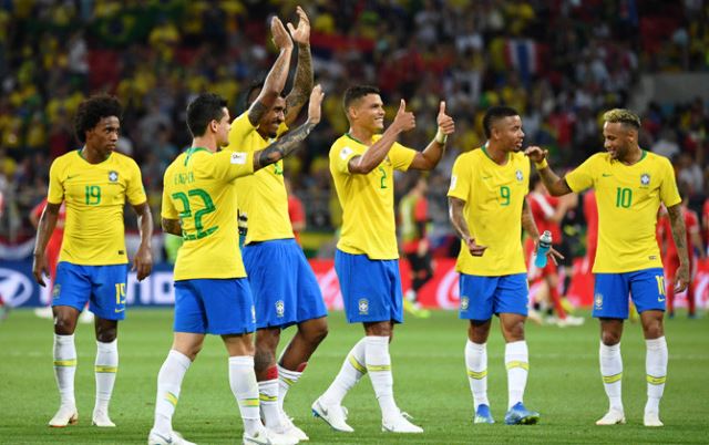 Brasil menjadi juara Grup E
