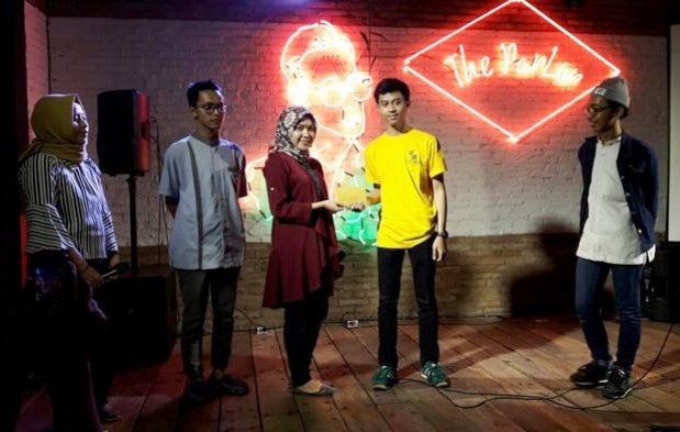 Beri Santunan kepada Sosok Mulia fss-ketimbang-ngemis