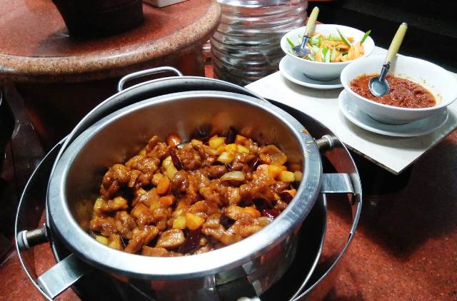 Buka Puasa dengan Kuliner Nusantara Buka Puasa dengan Kuliner Nusantara