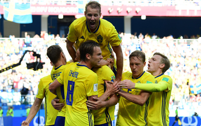 Swedia berada di puncak klasemen sementara Grup F