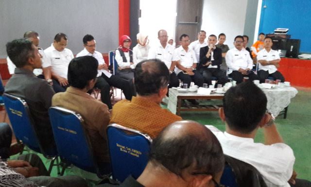 libatkan semua elemen