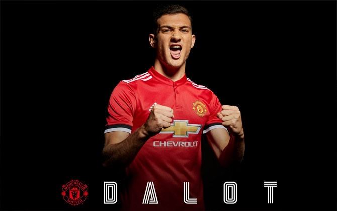 Man United Resmi Datangkan Diogo Dalot manchester-united-datangkan-diogo-dalot