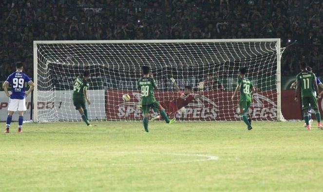 Deden Blok Tendangan Penalti