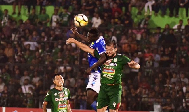 Tandukan Eze Jadi Gol Favorit Pekan ke-13 Liga 1 Tandukan Eze Jadi Gol Favorit Pekan ke-13 Liga 1