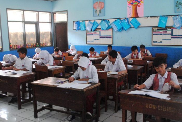 Daya Tampung SMP Kurang Memadai