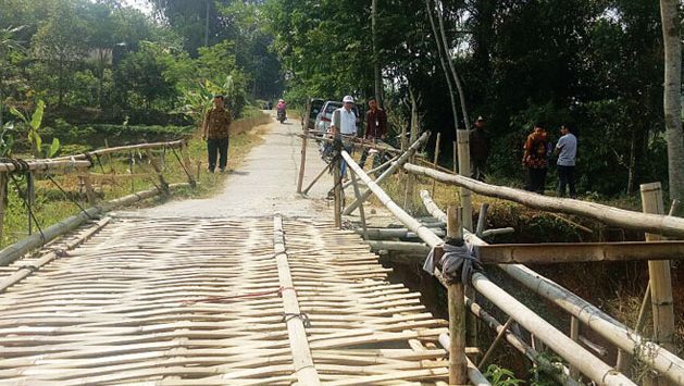 BNI Bantu Perbaikan Jembatan Cilayung BNI Bantu Perbaikan Jembatan Cilayung