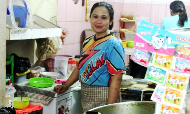 Jual Seblak Kantongi Untung 2 Juta Per Hari