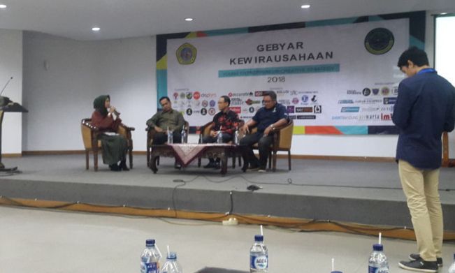 Beri Fasilitas untuk Tumbuhkan Wirausaha Muda Baru Beri Fasilitas untuk Tumbuhkan Wirausaha Muda Baru